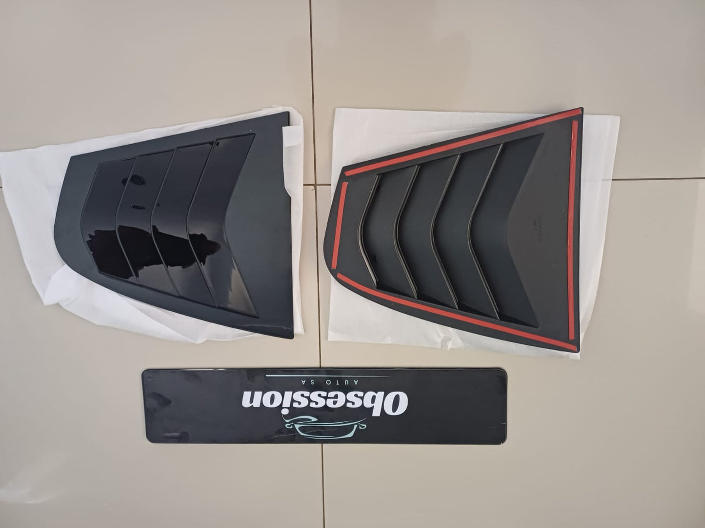 BM F30 Quarter Glass Window Louver Gloss Black