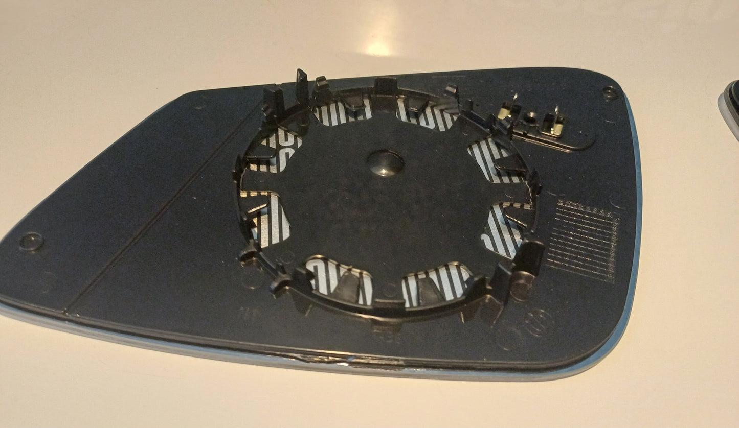 Mirror glass for 3 and 4 series..F30 , F20 , F80 , F83 , F32, F33 , F34 , F36 , F35 , F31